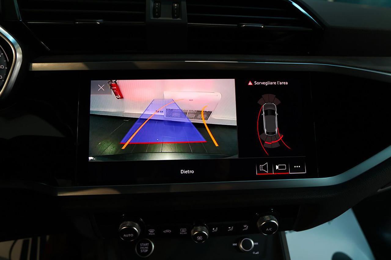 AUDI Q3 35 TDI Sportback Quattro S-Tronic S-Line - 24