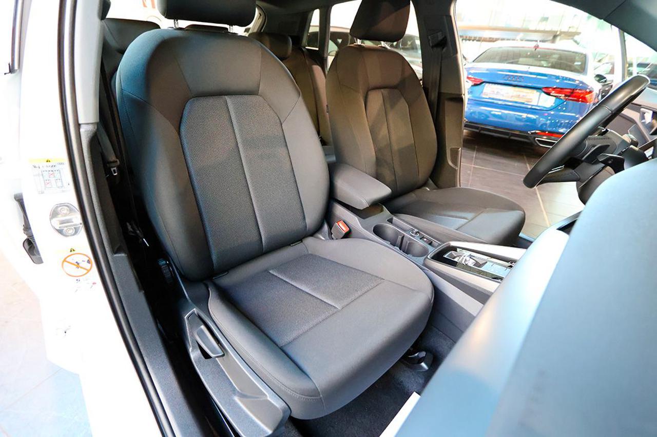 AUDI A3 30 TDI Sportback S-Tronic Business Advanced - 16