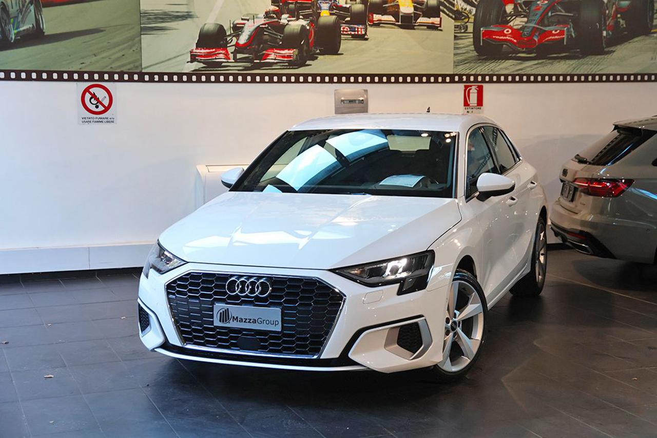 AUDI A3 30 TDI Sportback S-Tronic Business Advanced - 5