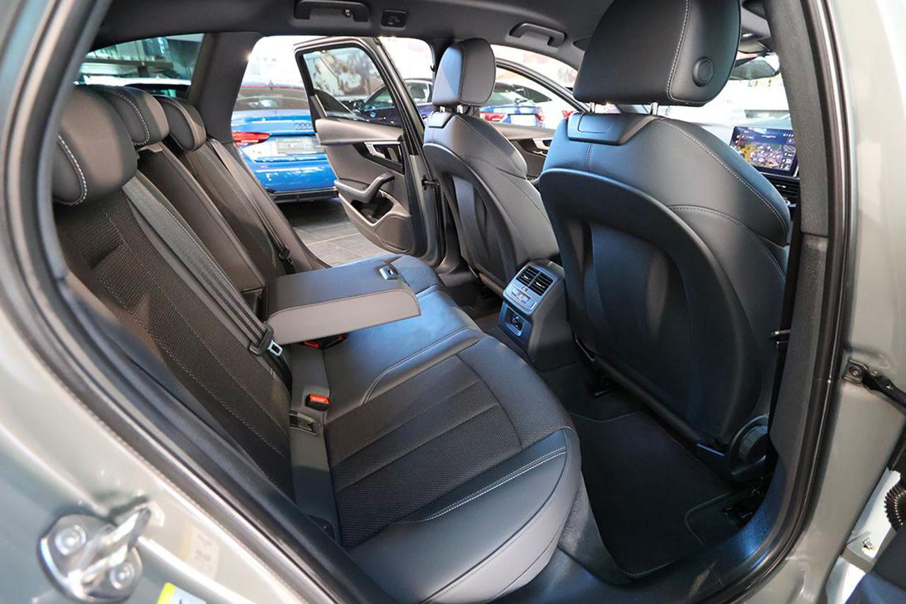 AUDI A4 35 TDI Avant S-Tronic S-Line - 19