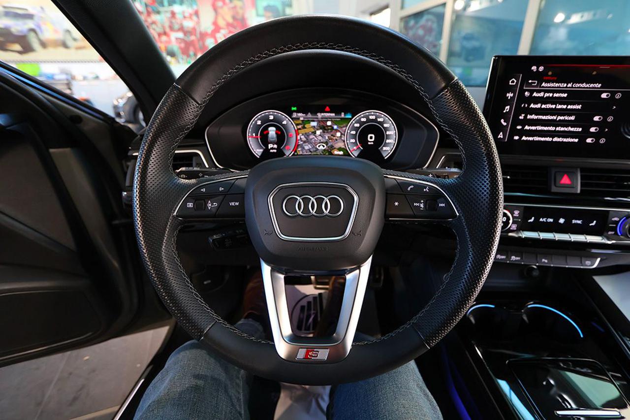 AUDI A4 35 TDI Avant S-Tronic S-Line - 21