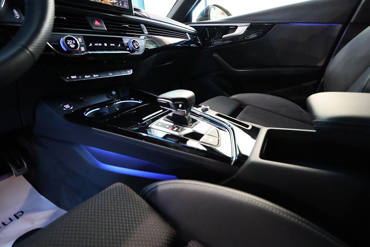 AUDI A4 35 TDI Avant S-Tronic S-Line - 36
