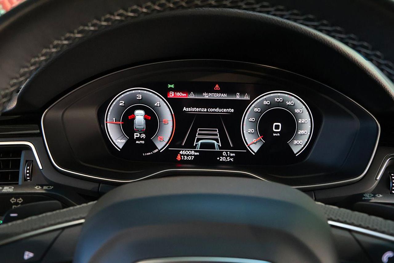 AUDI A4 35 TDI Avant S-Tronic S-Line - 31