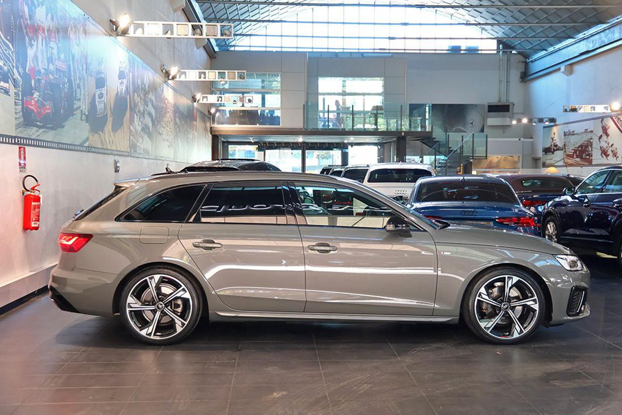 AUDI A4 35 TDI Avant S-Tronic S-Line - 2