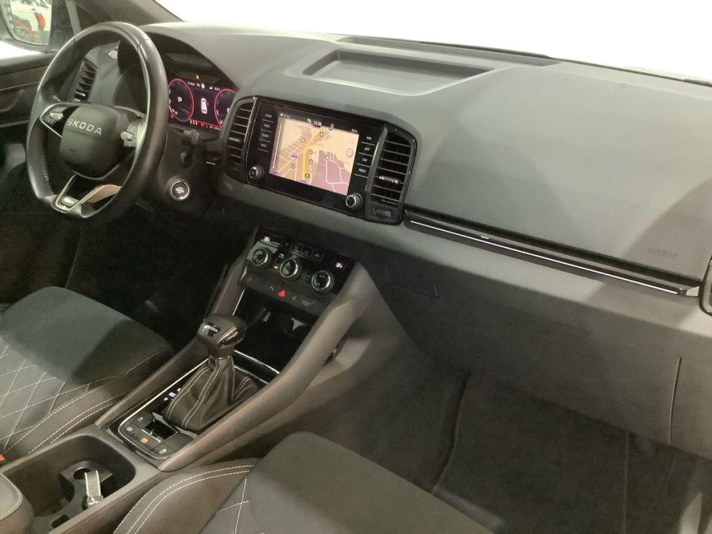 SKODA Karoq 2.0 TDI SCR DSG SportLine - 9