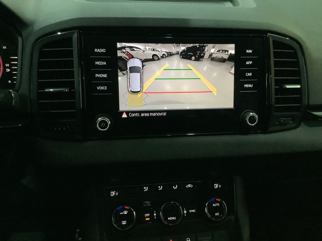 SKODA Karoq 2.0 TDI SCR DSG SportLine - 18