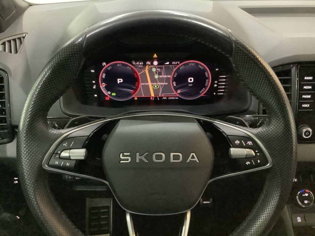 SKODA Karoq 2.0 TDI SCR DSG SportLine - 19