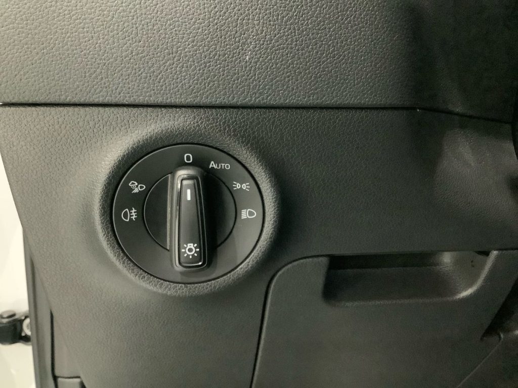 SKODA Karoq 2.0 TDI SCR DSG SportLine - 20