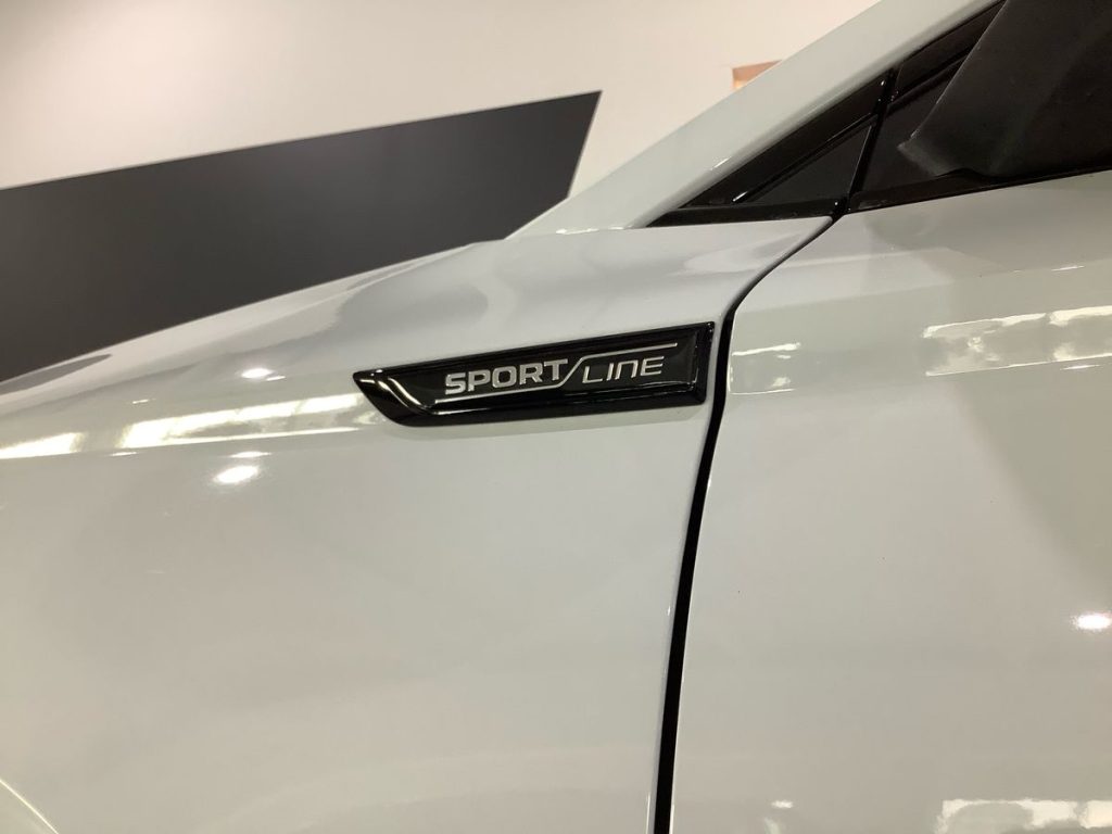 SKODA Karoq 2.0 TDI SCR DSG SportLine - 30