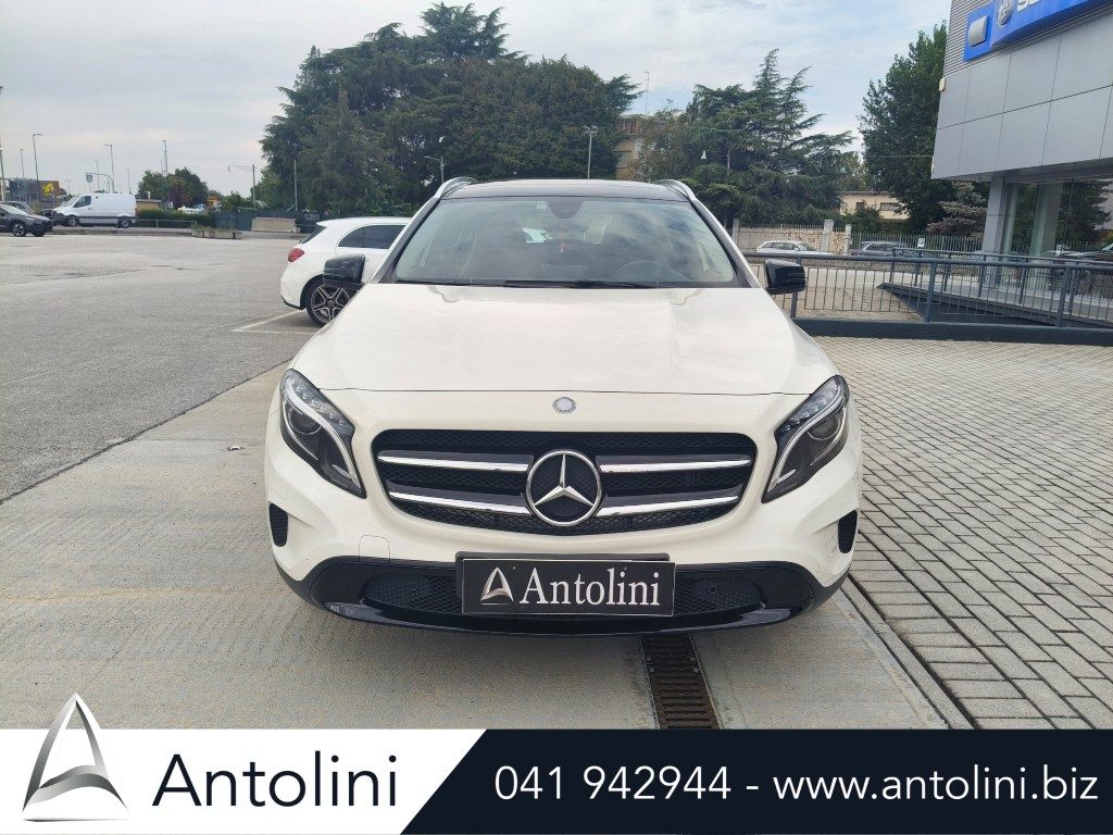Scopri un'occasione autoMERCEDES-BENZ GLA 180 CDI Automatic Sport "TETTO PANORAMICO APRIBILE"da Antolini Venezia Mestre (VE)