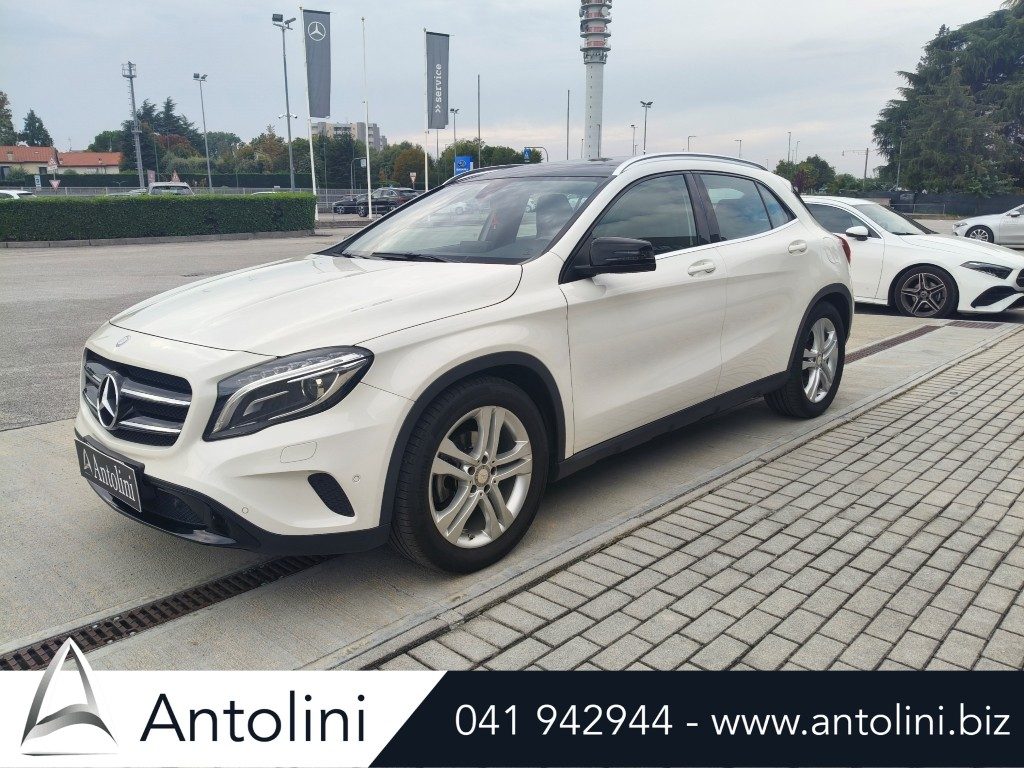Scopri un'occasione autoMERCEDES-BENZ GLA 180 CDI Automatic Sport "TETTO PANORAMICO APRIBILE"da Antolini Venezia Mestre (VE)