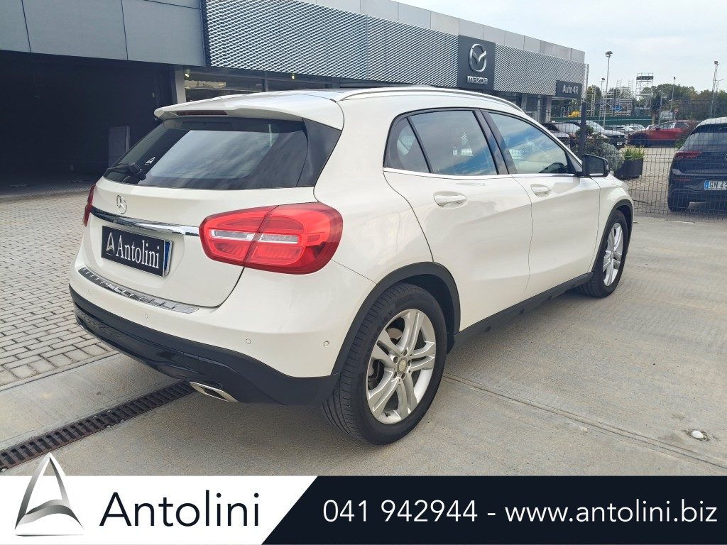 Scopri un'occasione autoMERCEDES-BENZ GLA 180 CDI Automatic Sport "TETTO PANORAMICO APRIBILE"da Antolini Venezia Mestre (VE)