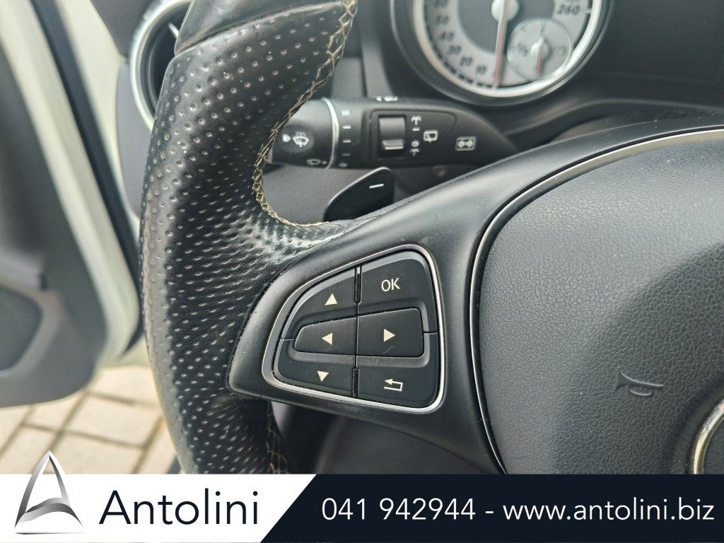 Scopri un'occasione autoMERCEDES-BENZ GLA 180 CDI Automatic Sport "TETTO PANORAMICO APRIBILE"da Antolini Venezia Mestre (VE)