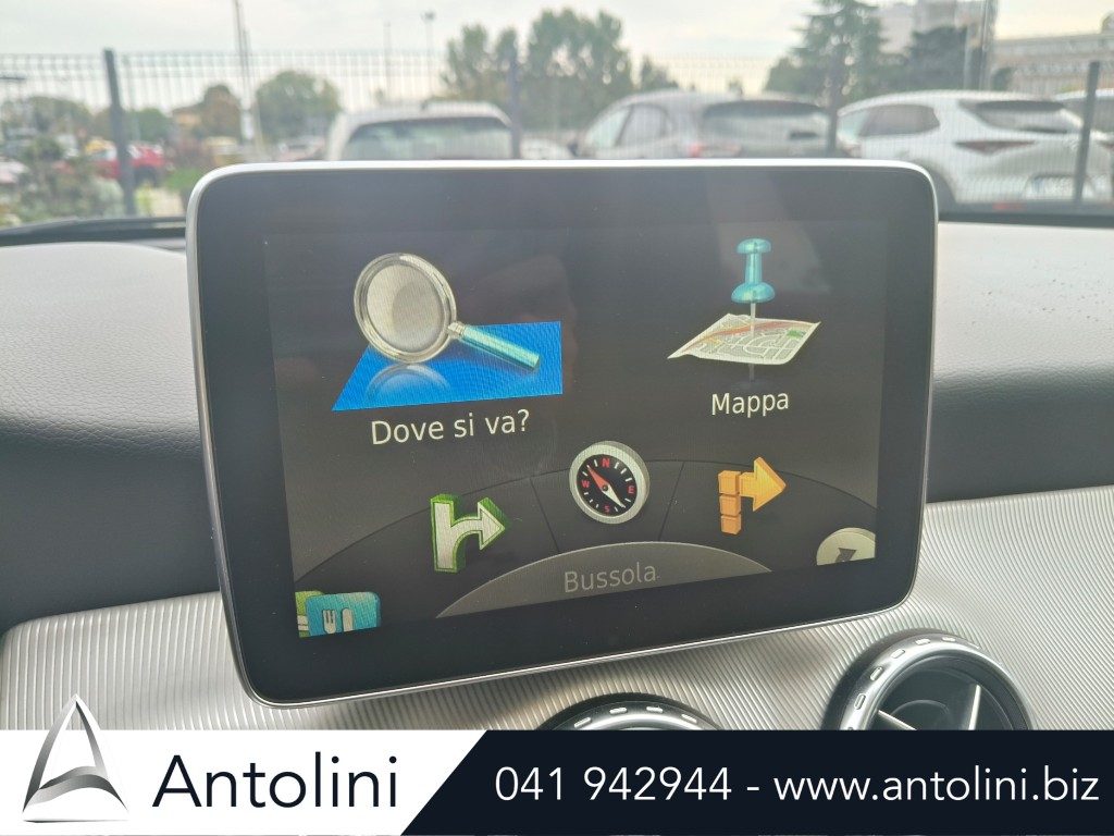 Scopri un'occasione autoMERCEDES-BENZ GLA 180 CDI Automatic Sport "TETTO PANORAMICO APRIBILE"da Antolini Venezia Mestre (VE)