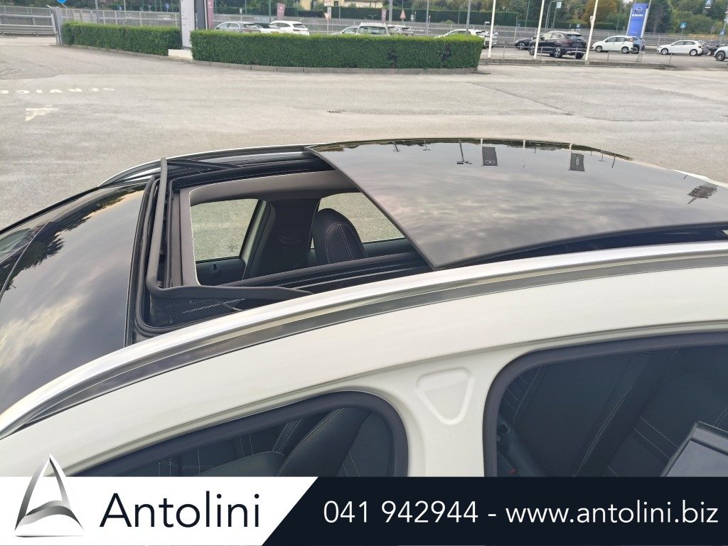 Scopri un'occasione autoMERCEDES-BENZ GLA 180 CDI Automatic Sport "TETTO PANORAMICO APRIBILE"da Antolini Venezia Mestre (VE)