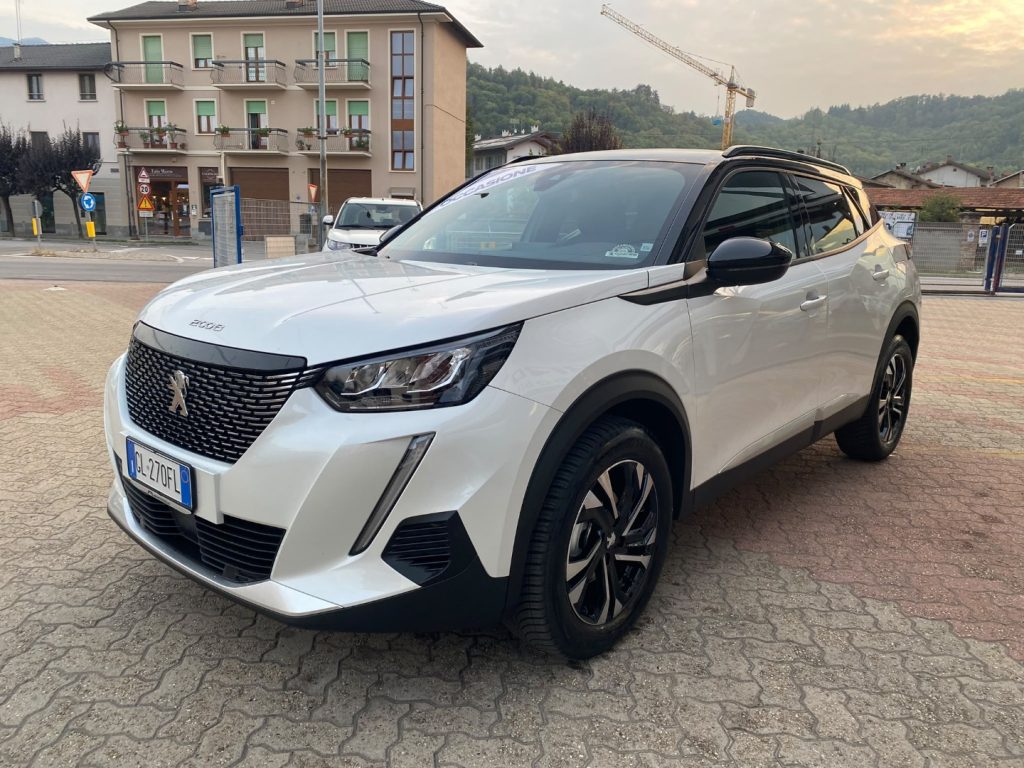 PEUGEOT 2008 PureTech Allure Pack BICOLOR*UNICO PROPRIETARIO - 2