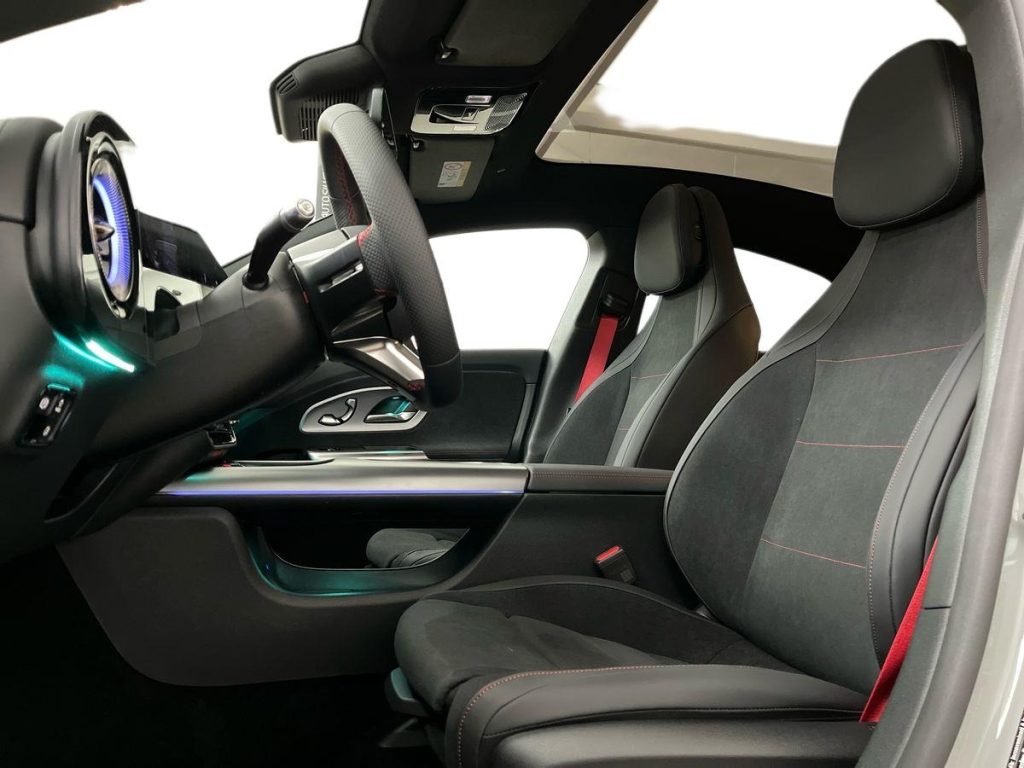 MERCEDES-BENZ CLA 200 EQ - 10