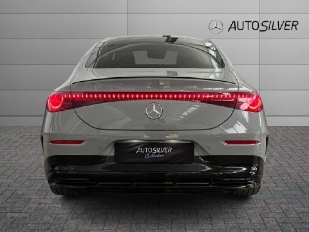MERCEDES-BENZ CLA 200 EQ - 4