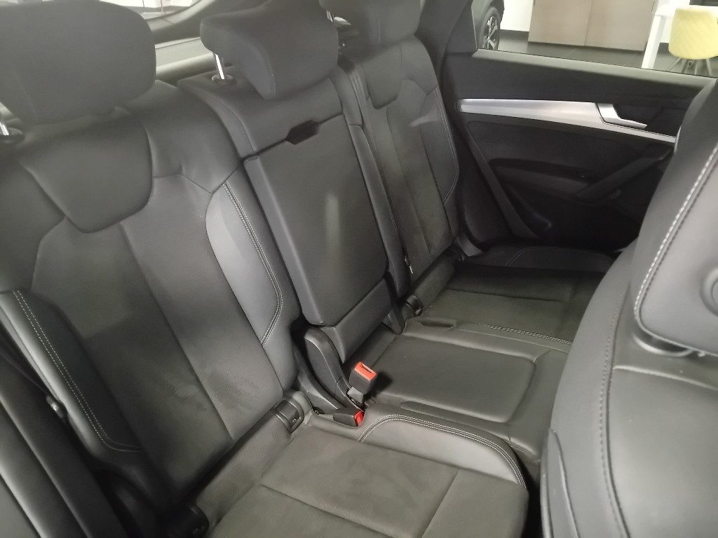 Clicca per ingrandire Q5 - 40 TDI 204 CV quattro S tronic black line edition