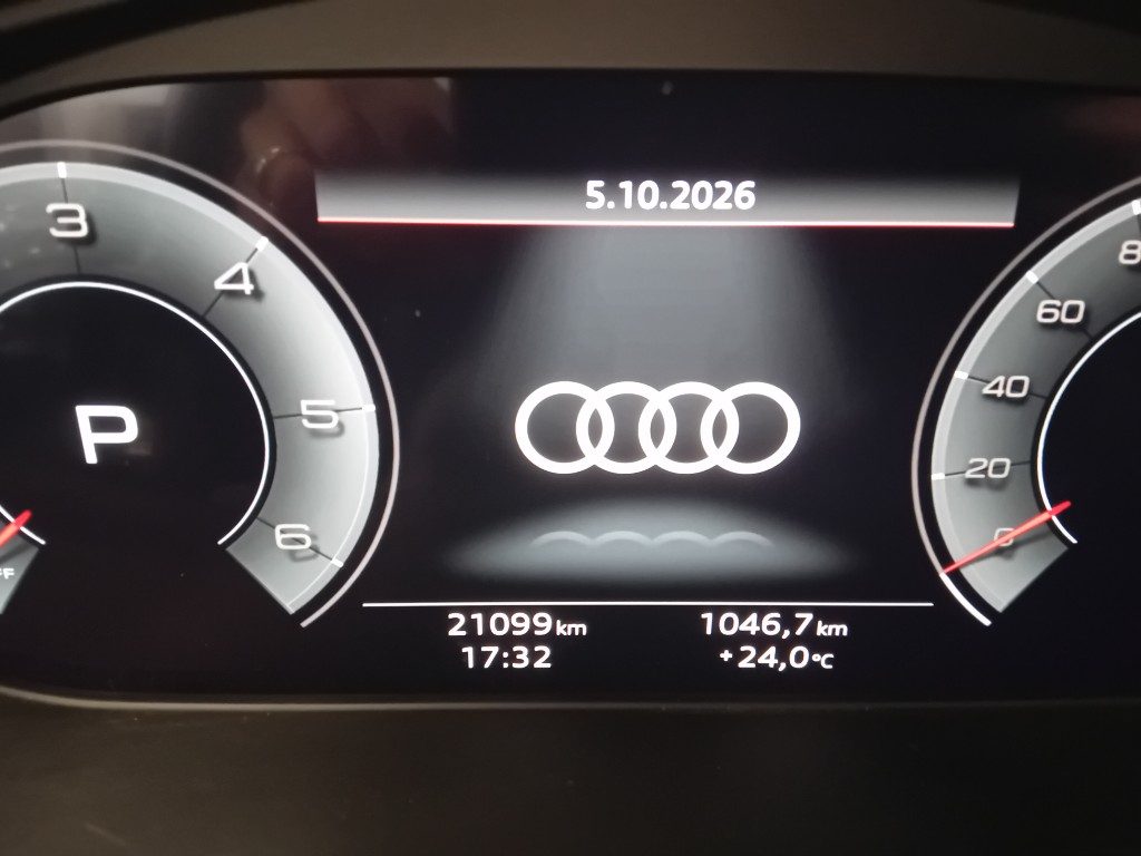 Clicca per ingrandire Q5 - 40 TDI 204 CV quattro S tronic black line edition