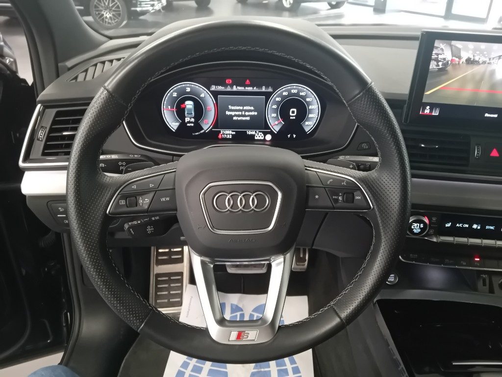 Clicca per ingrandire Q5 - 40 TDI 204 CV quattro S tronic black line edition