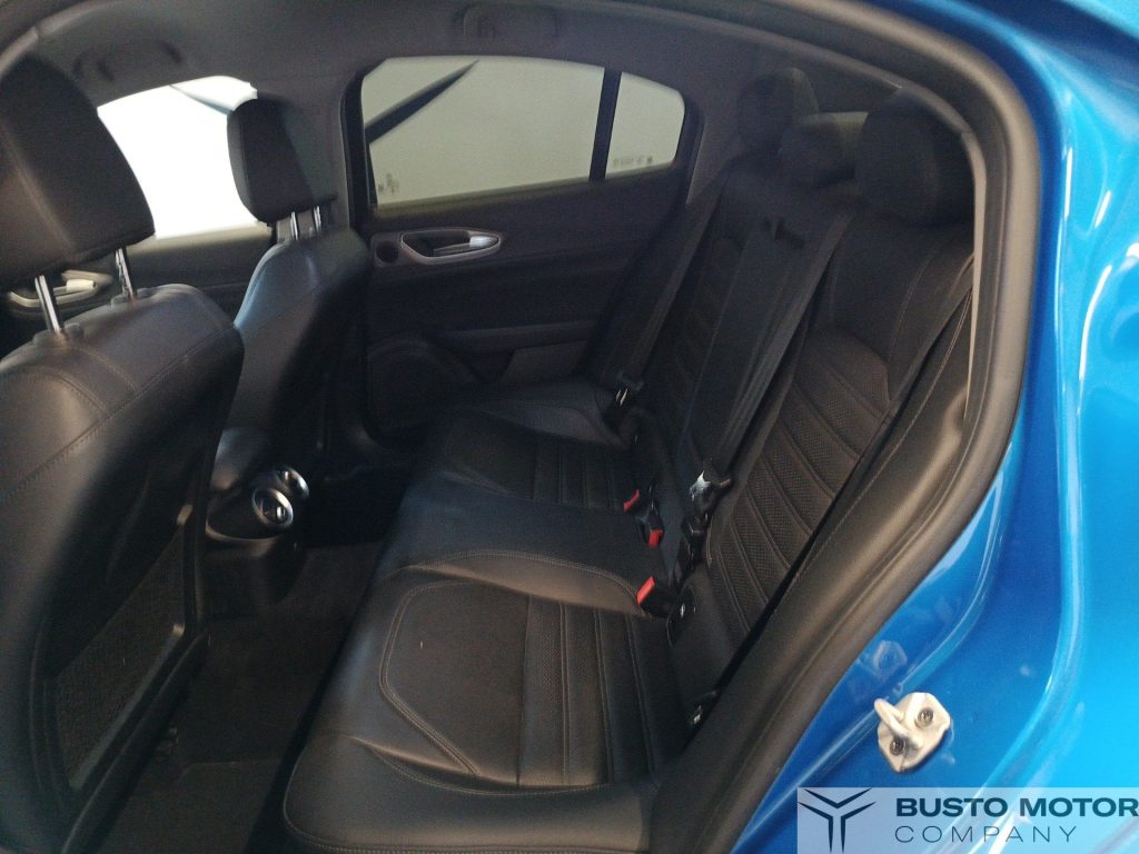 ALFA ROMEO Giulia 2.2 Turbo AT8 210CV AWD Q4 Veloce TI - 9