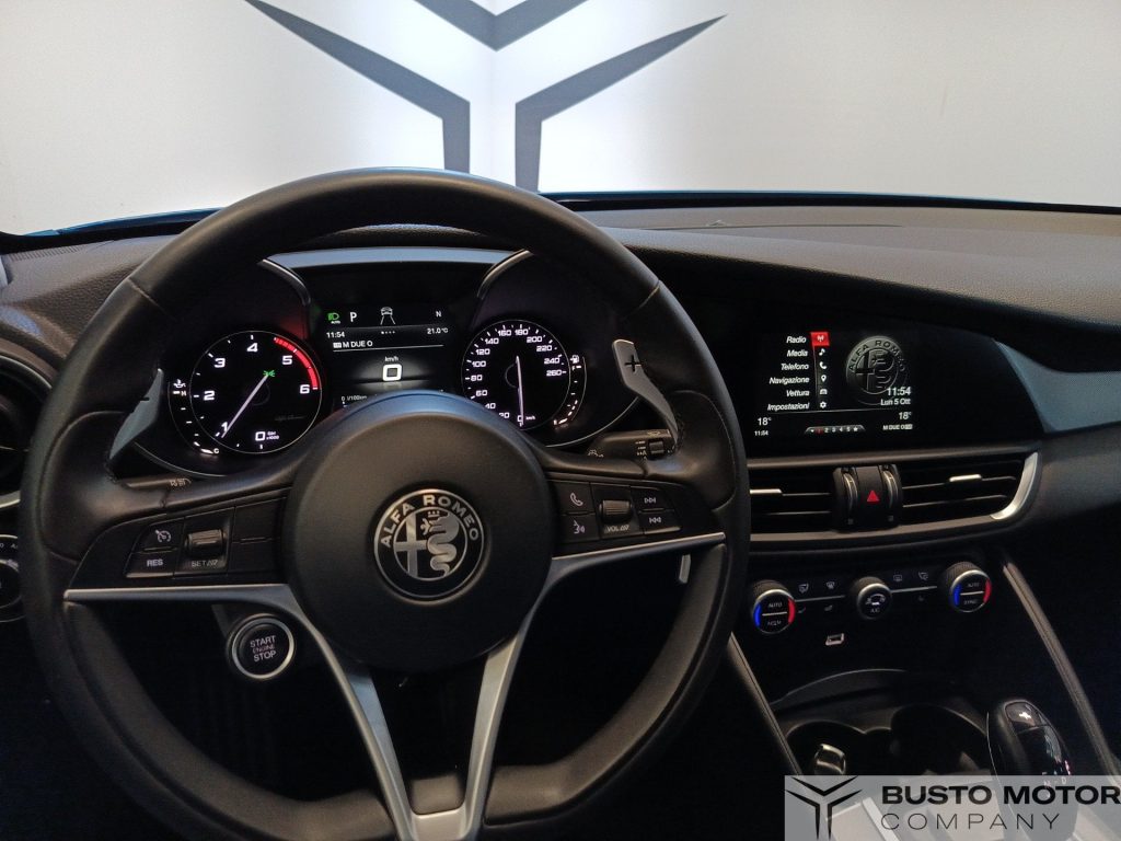 ALFA ROMEO Giulia 2.2 Turbo AT8 210CV AWD Q4 Veloce TI - 11