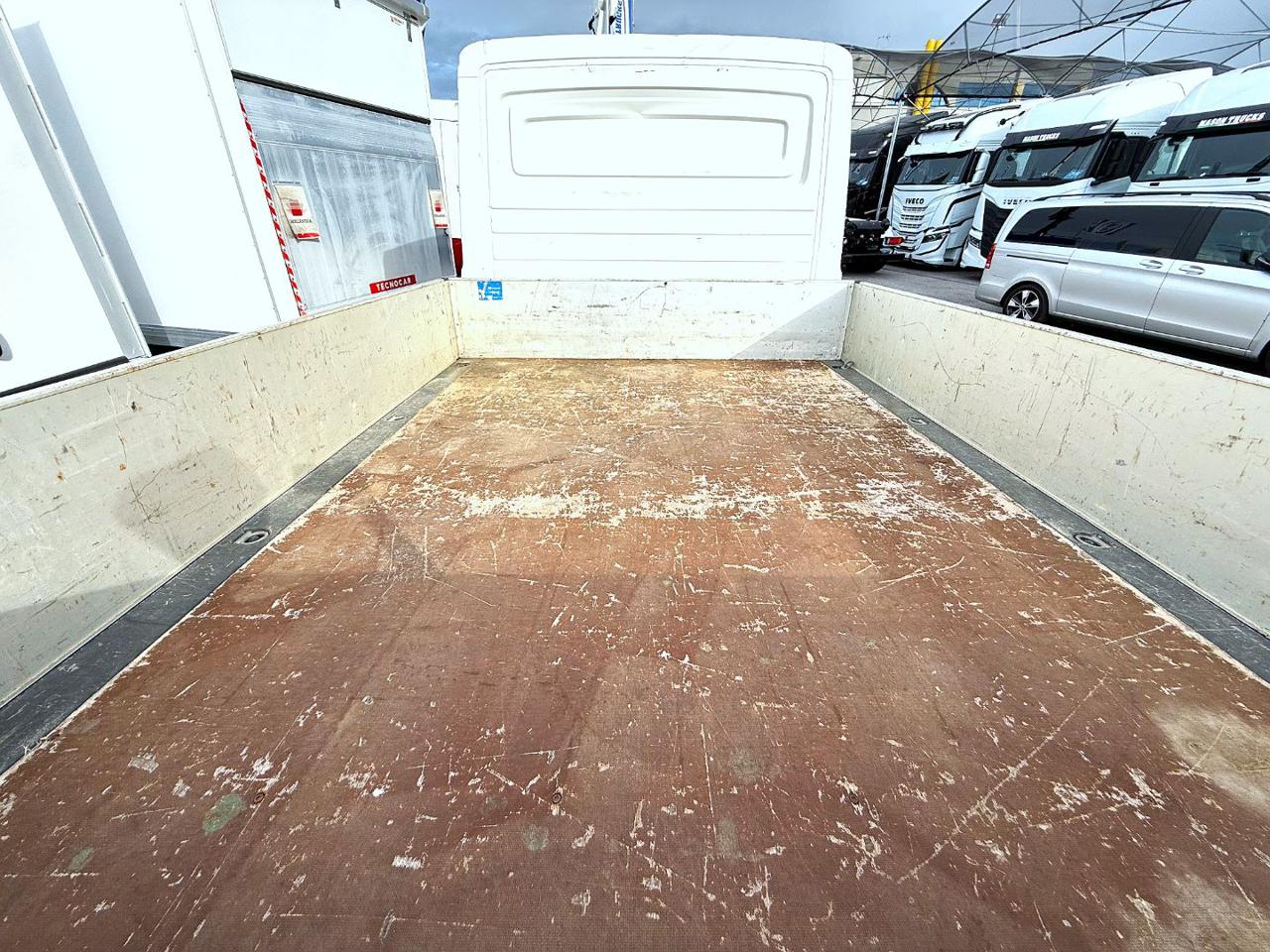 VOLKSWAGEN CRAFTER  DOPPIA CABINA 2.0 TDI - 7