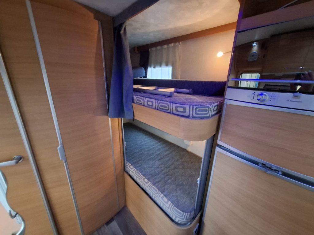 HUARI 1102 IVECO 40 Q.LI 180 CV