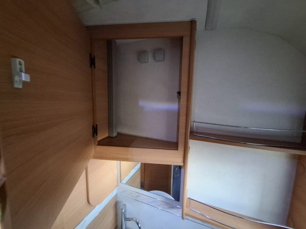 HUARI 1102 IVECO 40 Q.LI 180 CV