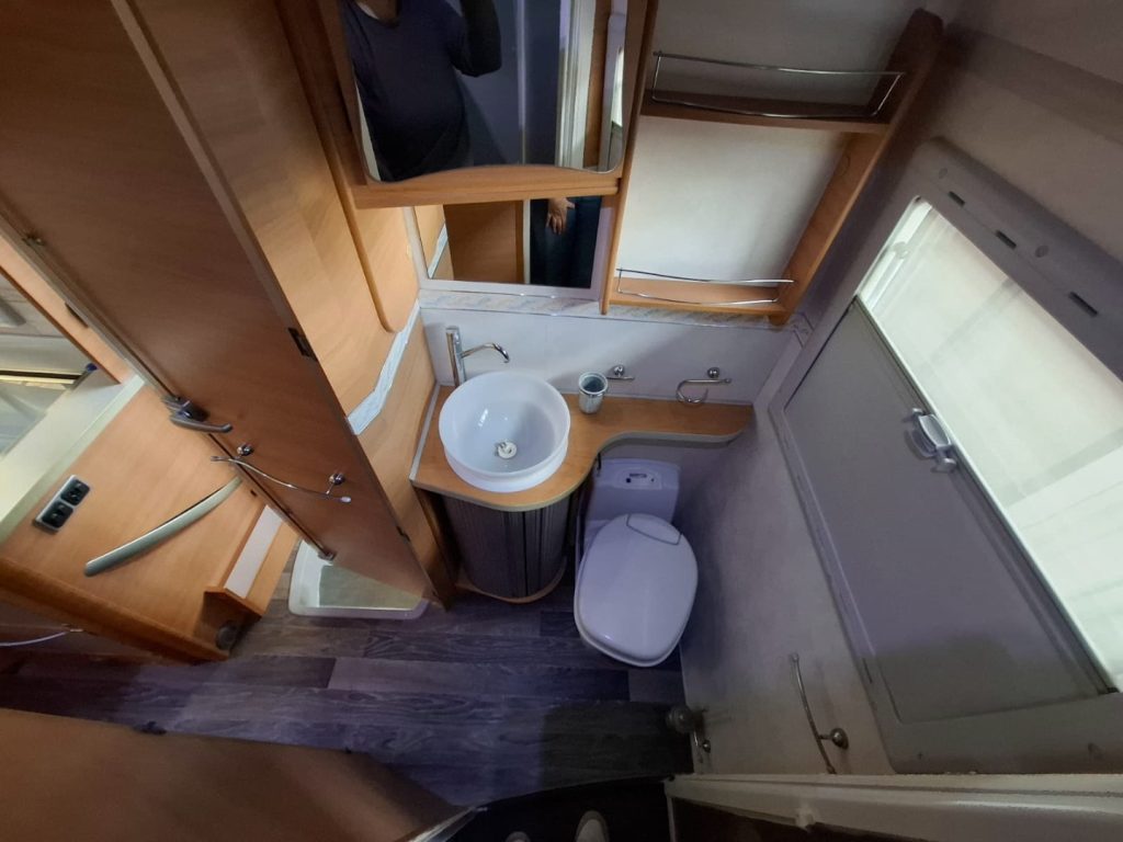 HUARI 1102 IVECO 40 Q.LI 180 CV