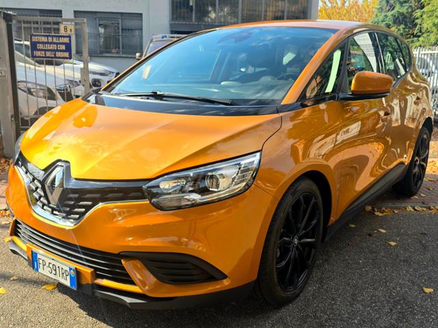 RENAULT Scenic Orange metallizzato