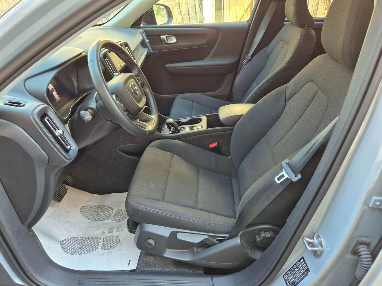 VOLVO XC40 B3 automatico Essential - 9