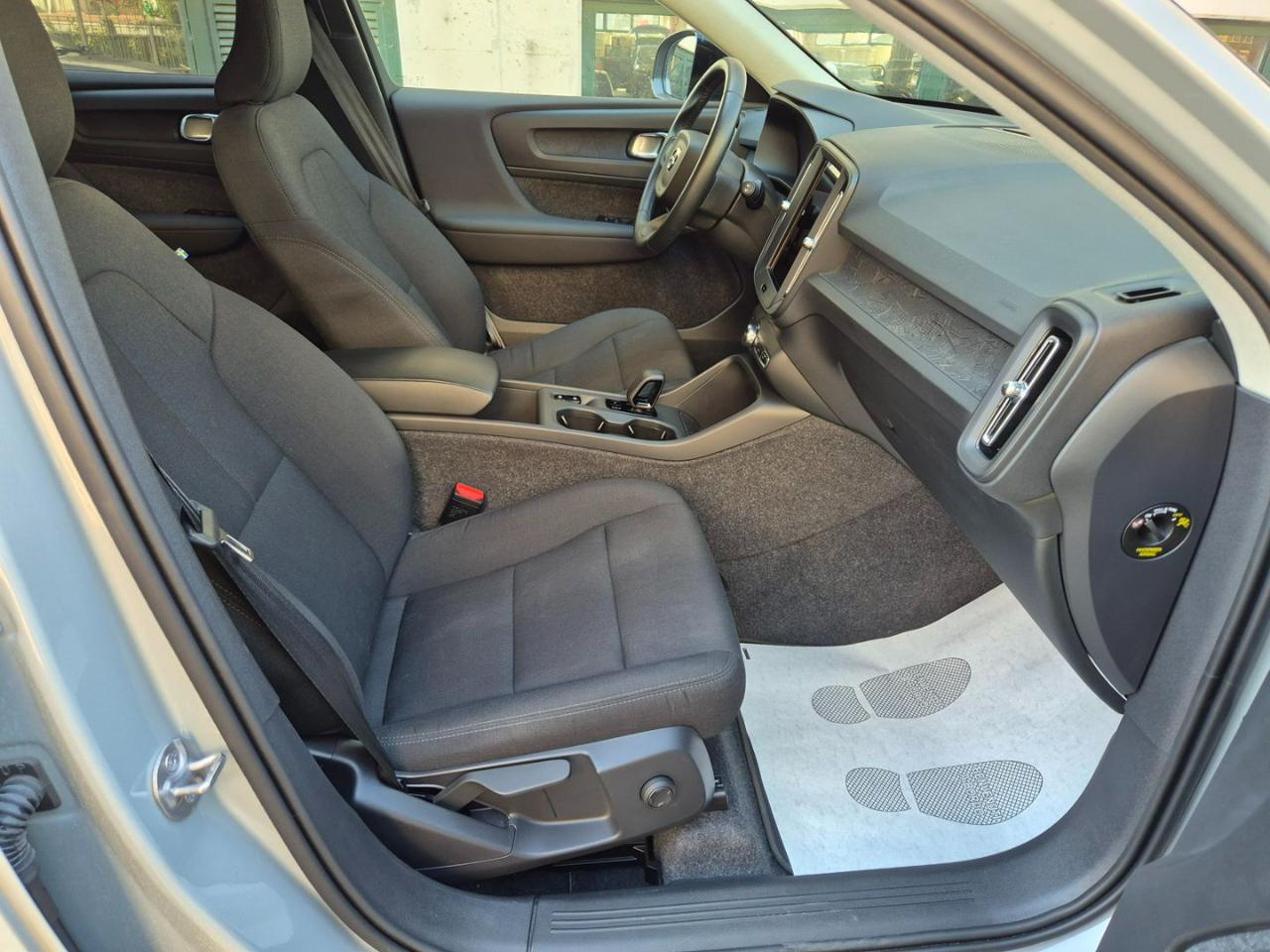 VOLVO XC40 B3 automatico Essential - 12