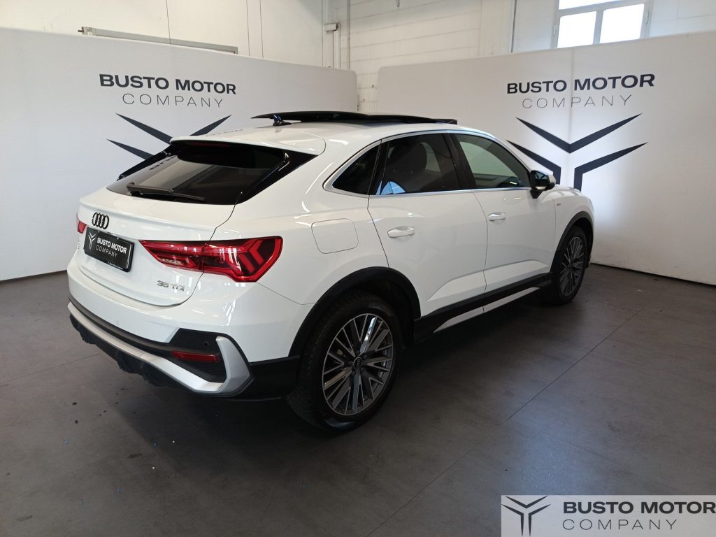 AUDI Q3 Sportback 35 TDI S tronic S Line Edition - 4