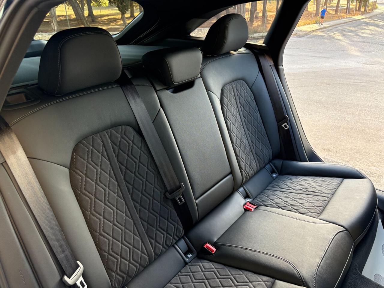 AUDI A6 Avant 2.0 TDI 150 kW mHEV+ S tronic quattro S line ed - 27