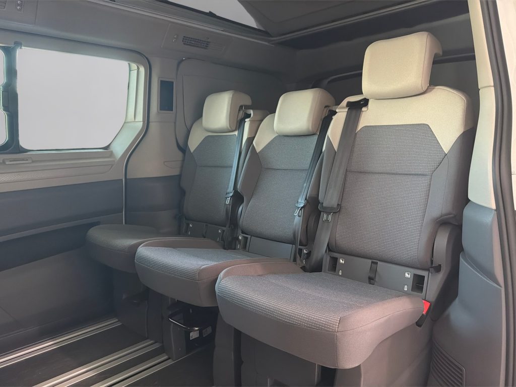 VOLKSWAGEN California t7  BEACH TOUR 2.0 TDI 150 CV DSG GANCIO TRAINO - 12