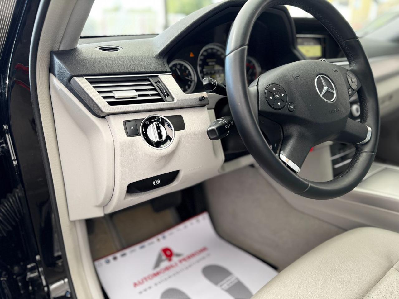 MERCEDES-BENZ E 220 CDI Avantgarde - Solo 87.000 km / 1 propr. - 19