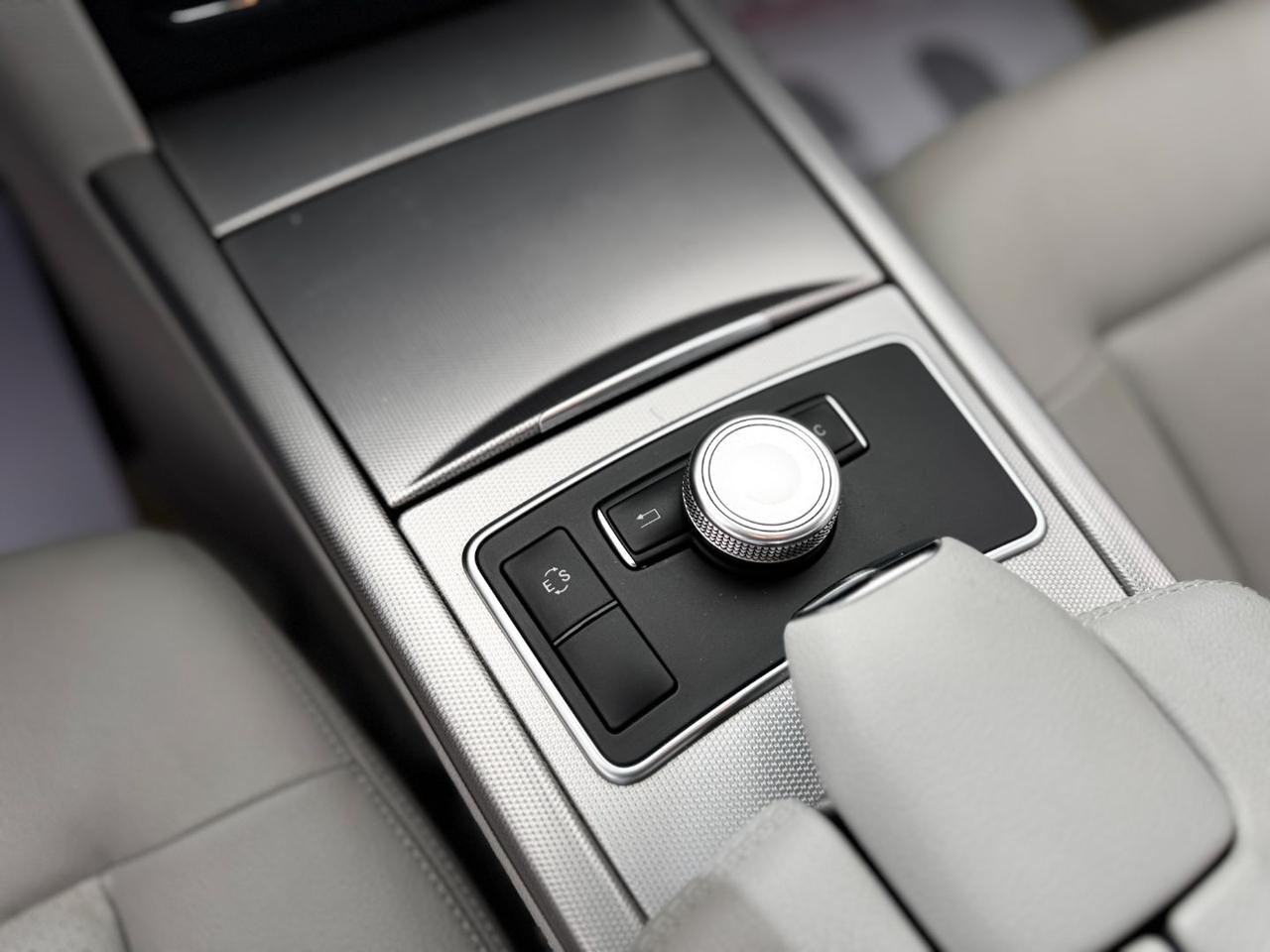 MERCEDES-BENZ E 220 CDI Avantgarde - Solo 87.000 km / 1 propr. - 22