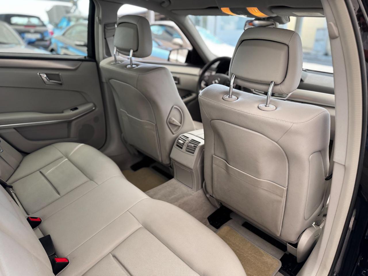 MERCEDES-BENZ E 220 CDI Avantgarde - Solo 87.000 km / 1 propr. - 27