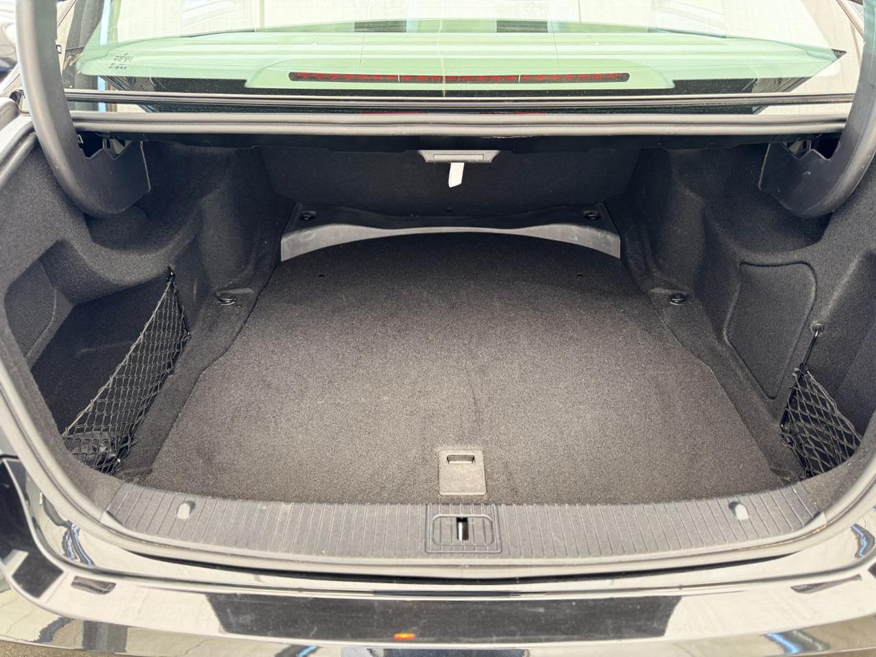 MERCEDES-BENZ E 220 CDI Avantgarde - Solo 87.000 km / 1 propr. - 26