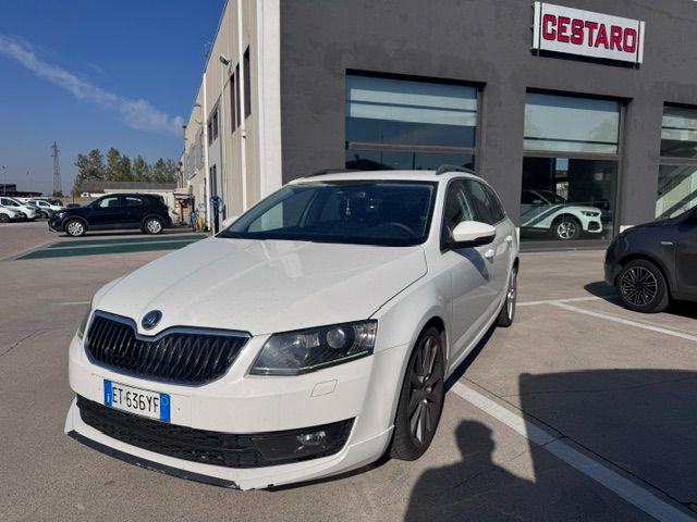SKODA Octavia Bianco pastello