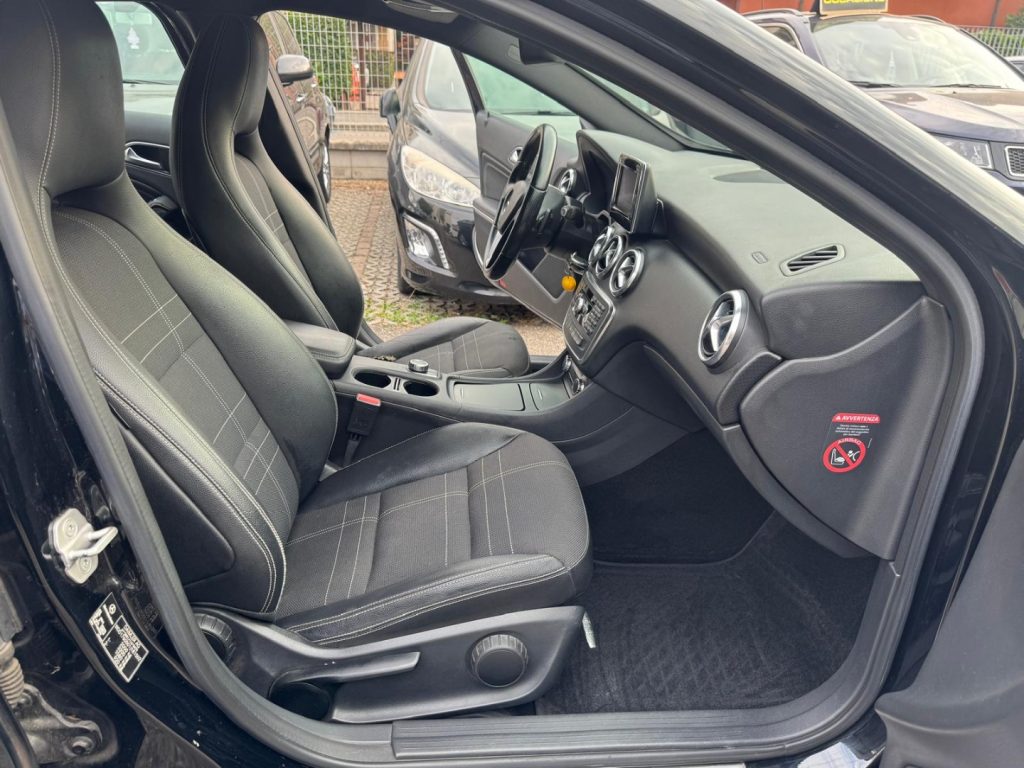 MERCEDES-BENZ A 180 CDI Automatic Sport - 15