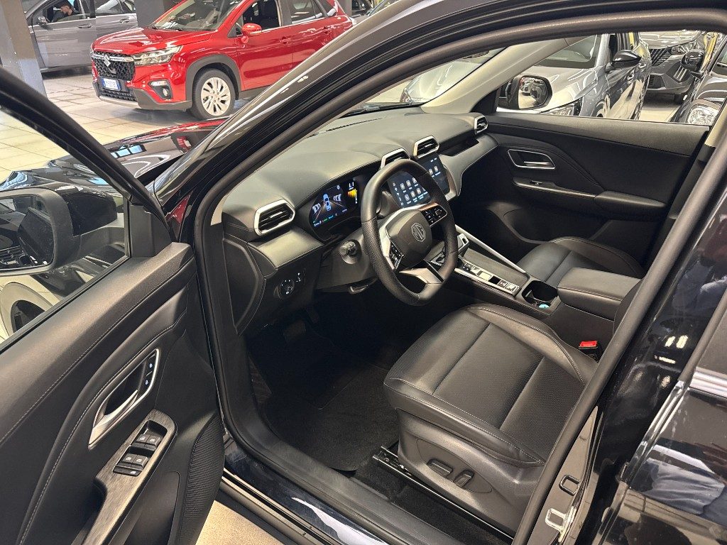 MG ZS 1.5 Hybrid+ Luxury - 4
