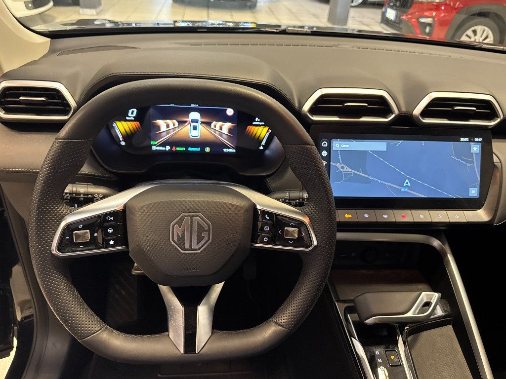 MG ZS 1.5 Hybrid+ Luxury - 11