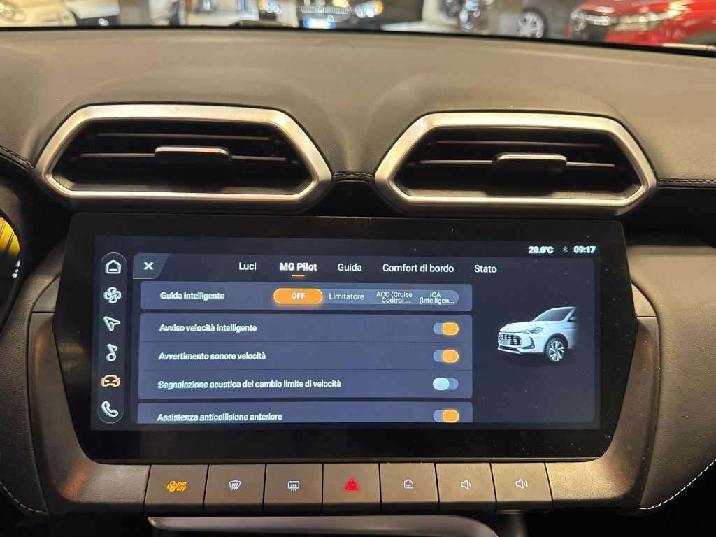 MG ZS 1.5 Hybrid+ Luxury - 12