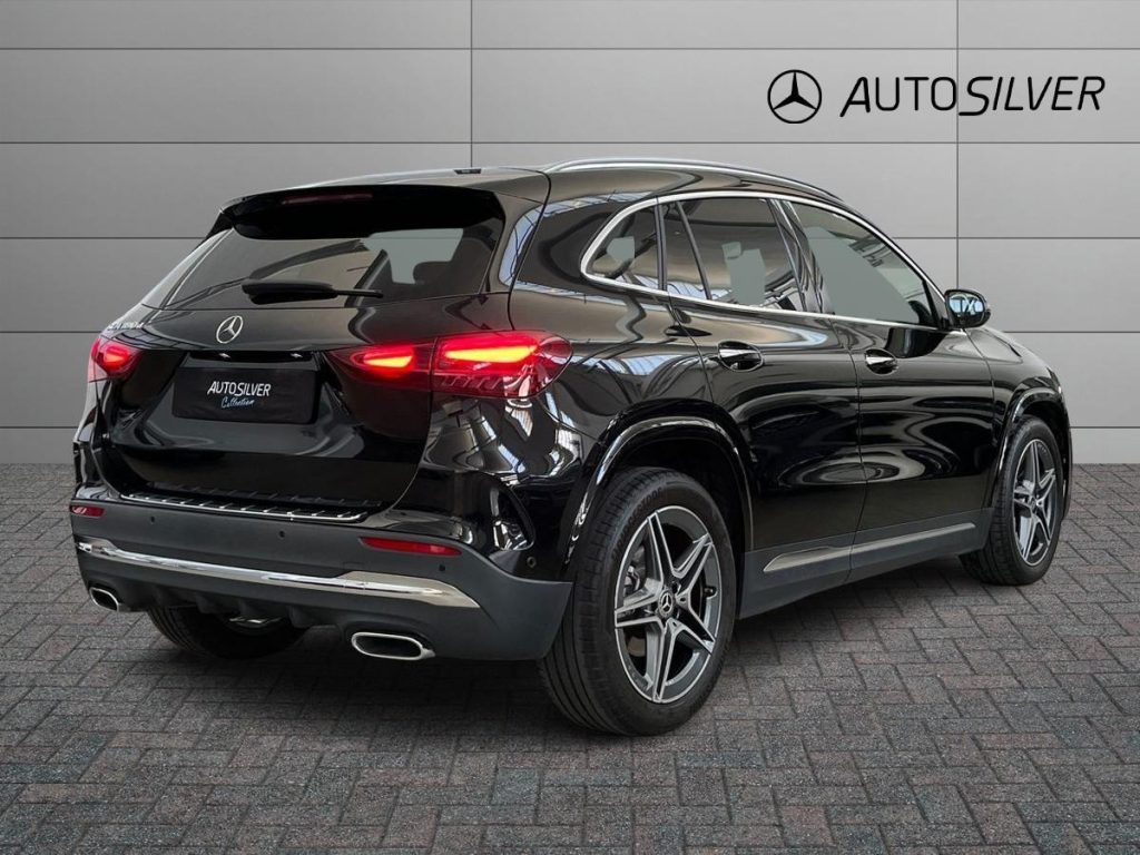 MERCEDES-BENZ GLA 180 d Automatic AMG Line Advanced Plus - 2