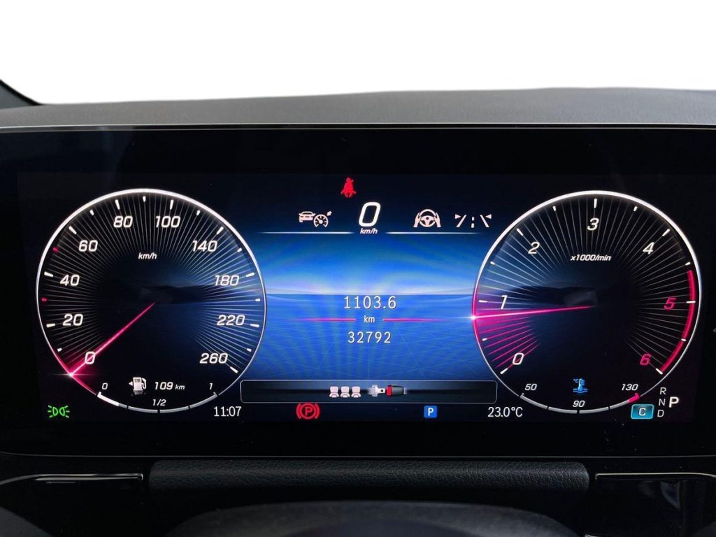 MERCEDES-BENZ GLA 180 d Automatic AMG Line Advanced Plus - 8