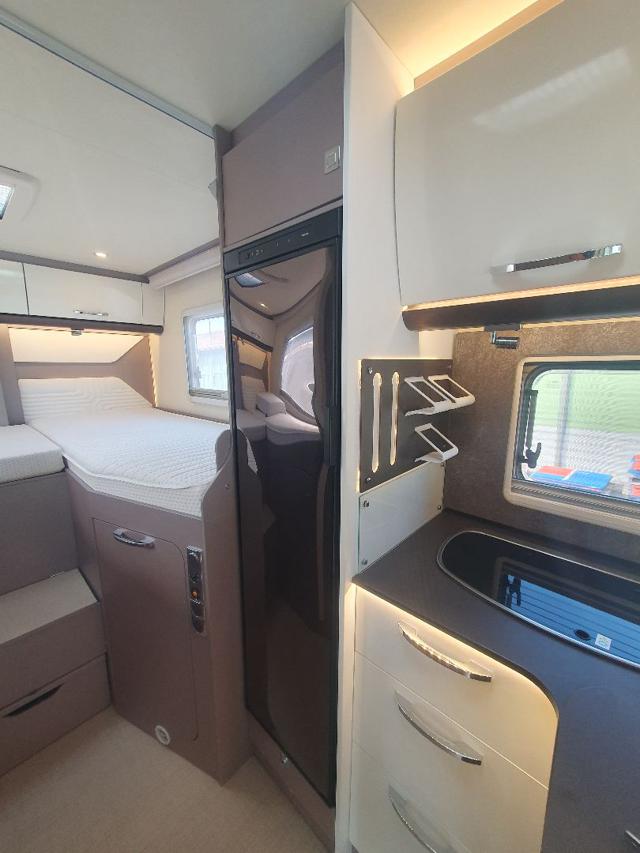 Camper - Integrato BURSTNER LYSEO 690 G Privilege Diesel – foto 12