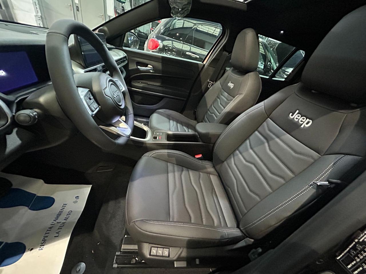 JEEP Avenger 1.2 Turbo 100 CV MHEV Summit Tetto e pelle - 4